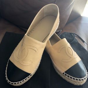 CHANEL BI-COLOR BEIGE/BLACK ESPADRILLE. BRAND NEW!